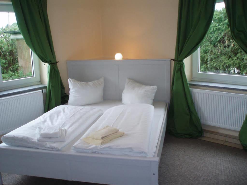 Airport Hostel Hallbergmoos Extérieur photo